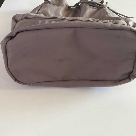 Beyond Yoga Taupe Drawstring Convertible Backpack - Picture 5 of 5